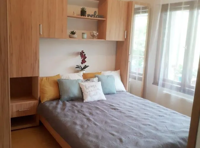 Holiday home Rozmaring Zanka